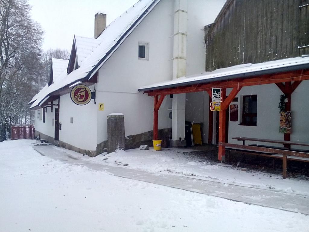 Penzion U Dvojice Hotel Nove Mesto na Morave Buitenkant foto